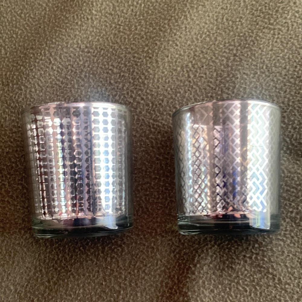 Set of 2 clear glass and silver candle holders. Size approximately 2 1/2” x 3” - Picture 1 of 10